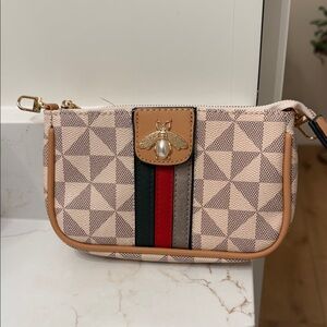 Source Unknown Beige and Red Geometric Clutch
